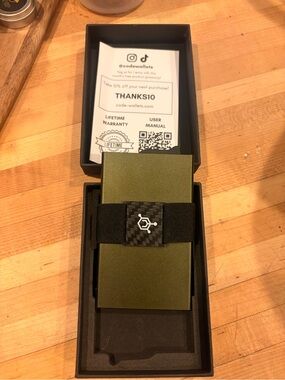 Olive Green Aluminum Card & Key Organizer with Carbon-Fiber Strap